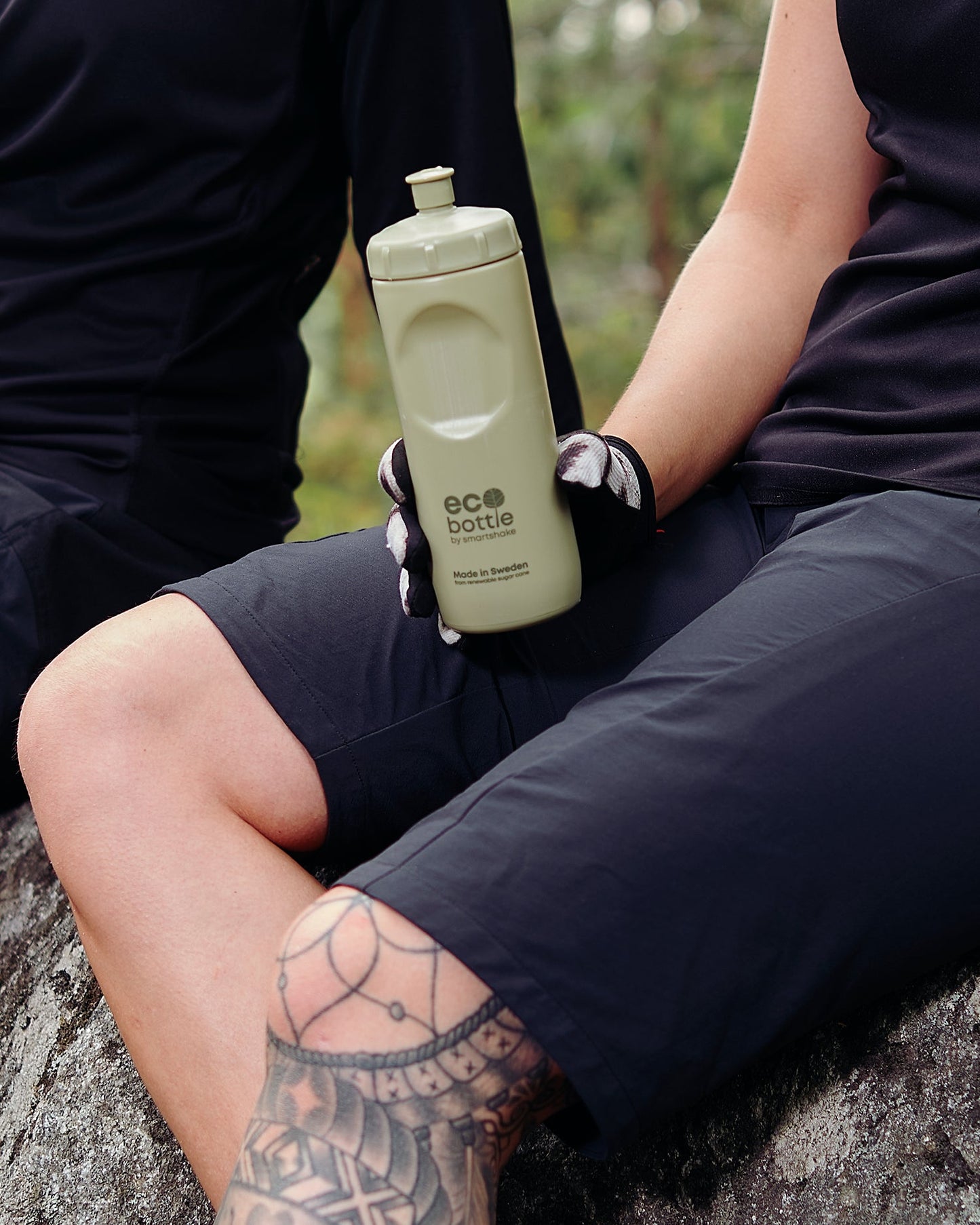 ecobottle-500-squeeze-dusky-green-u8 samrtshake_ecobottle_500_squeeze_lifestyle_dusky_green.jpg