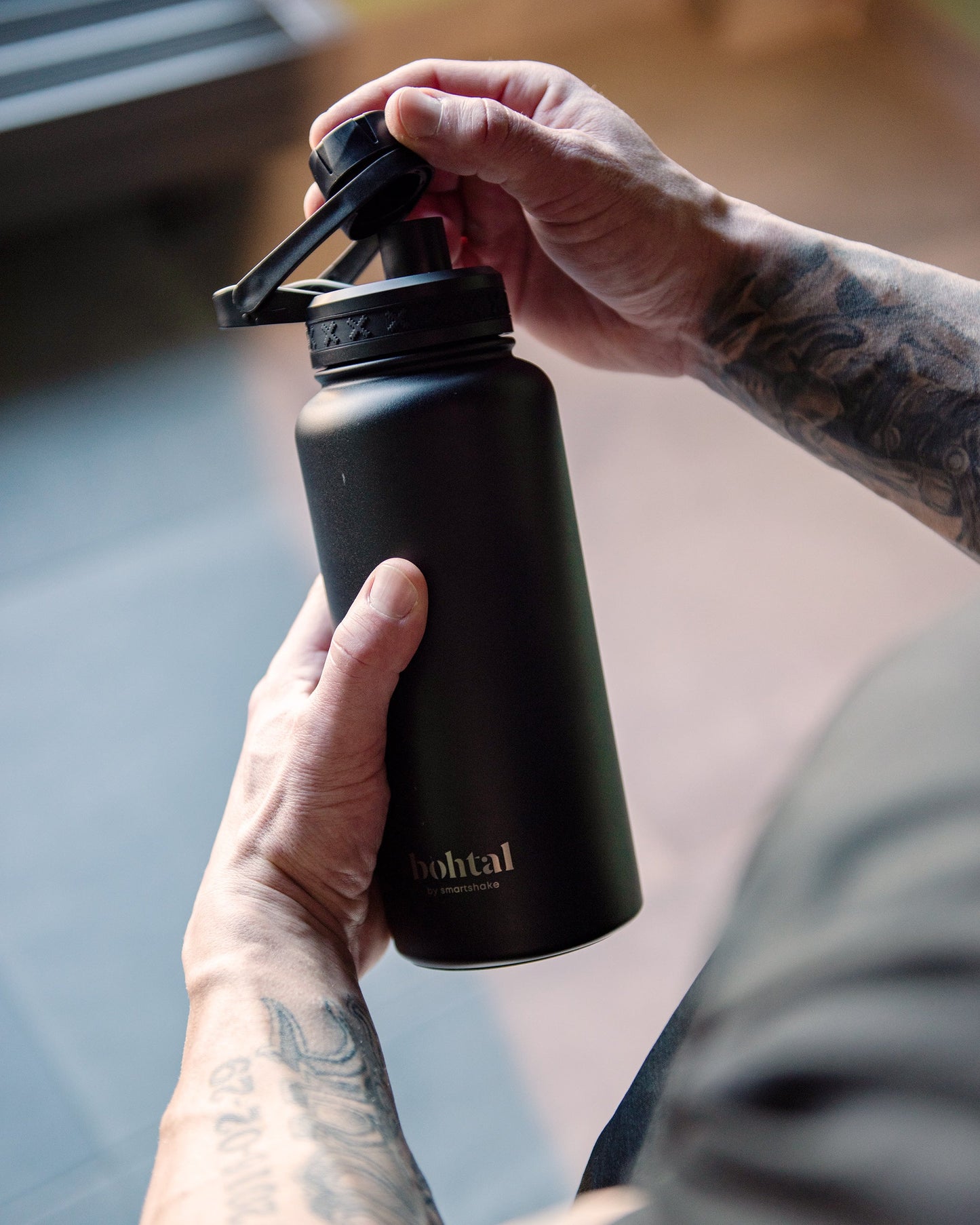 bohtal-insulated-sports-bottle-black-u6 Bohtal_Insulated_Sports_Bottle_Black_lifestyle.jpg