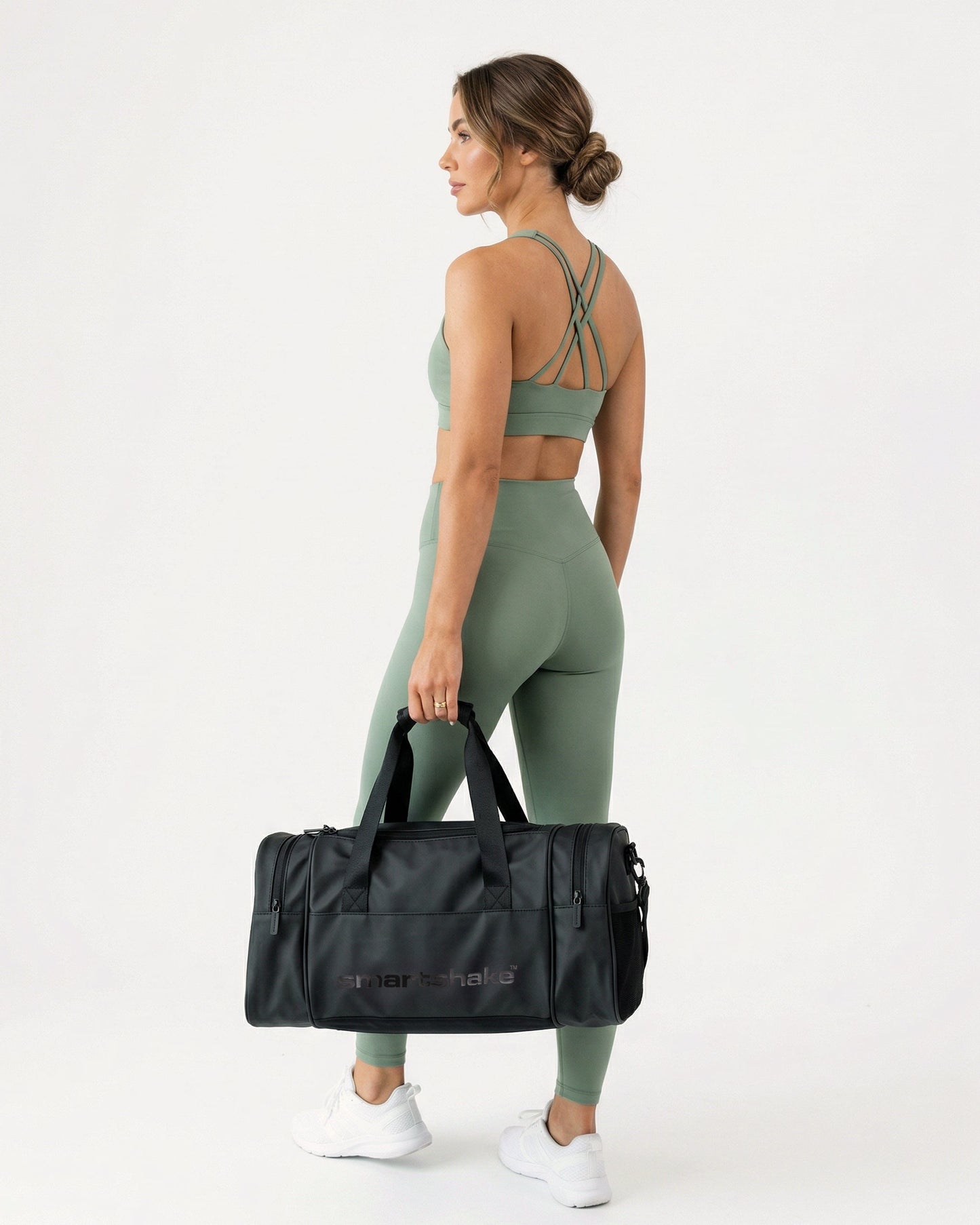 gym-bag-black-e3 Smartshake_GymBag_Black_lifestyle4_39cb3c06-8267-4a3c-8ba4-17ffef457cbf.jpg