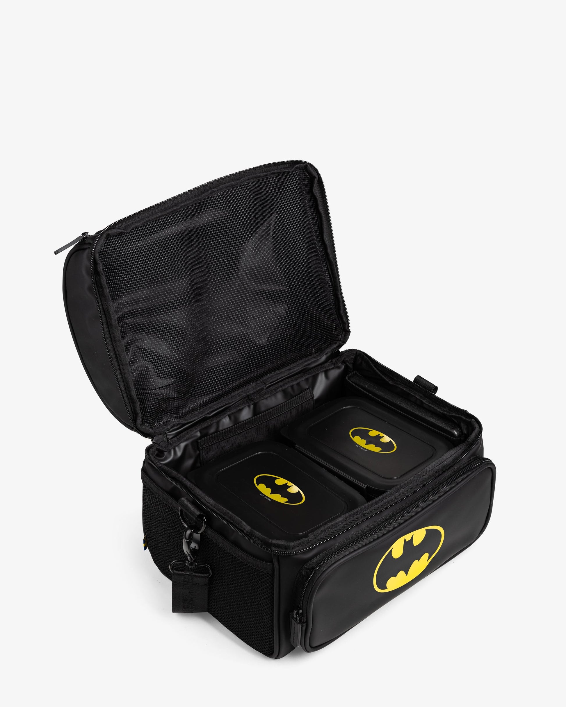 meal-prep-bag-batman-with-4-food-containers-and-2-ice-packs-d1 Smartshake_Meal_Prep_Bag_Batman_open.jpg
